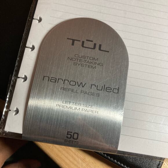 TUL Black Disc Binder w/2 sets of tabs and 50 pages Narrow Ruled Paper. Preowned - Picture 3 of 10